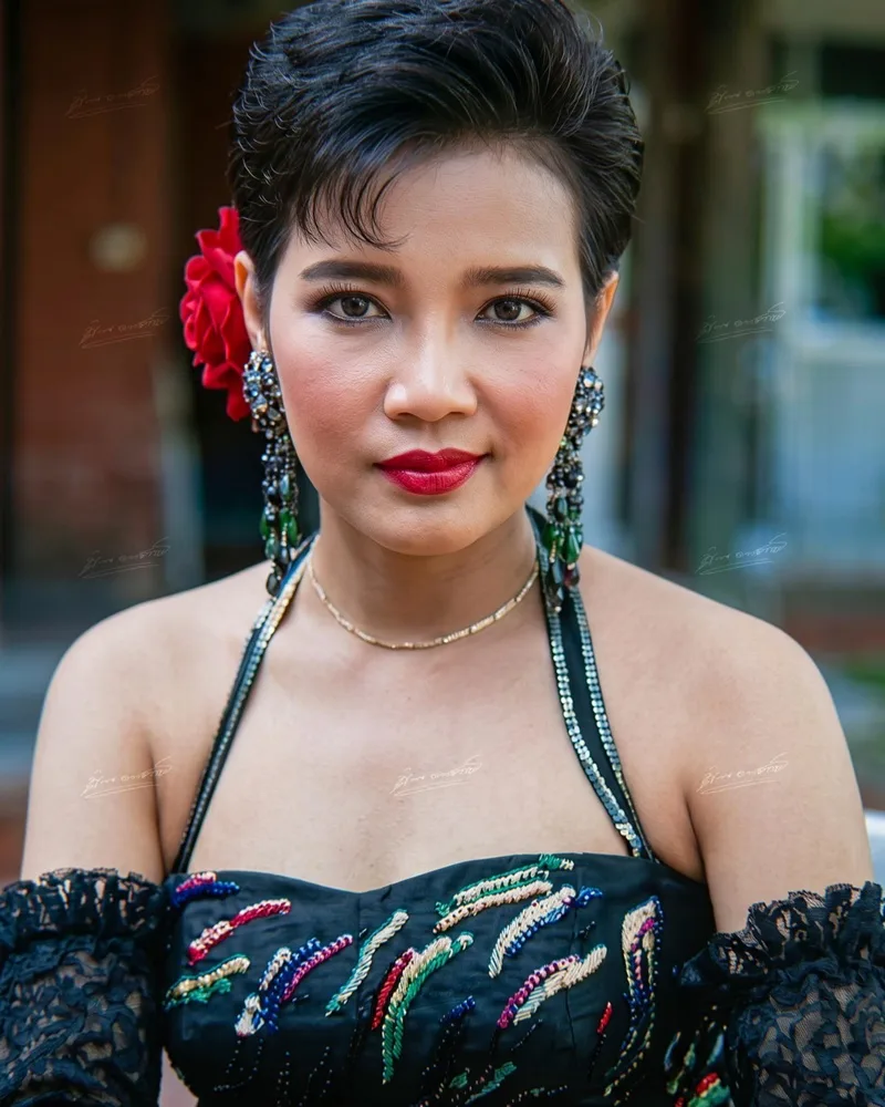 เลขเด็ดงานรำลึก 34 ปี "พุ่มพวง ดวงจันทร์"หวยงวด 16 มิ.ย. 69